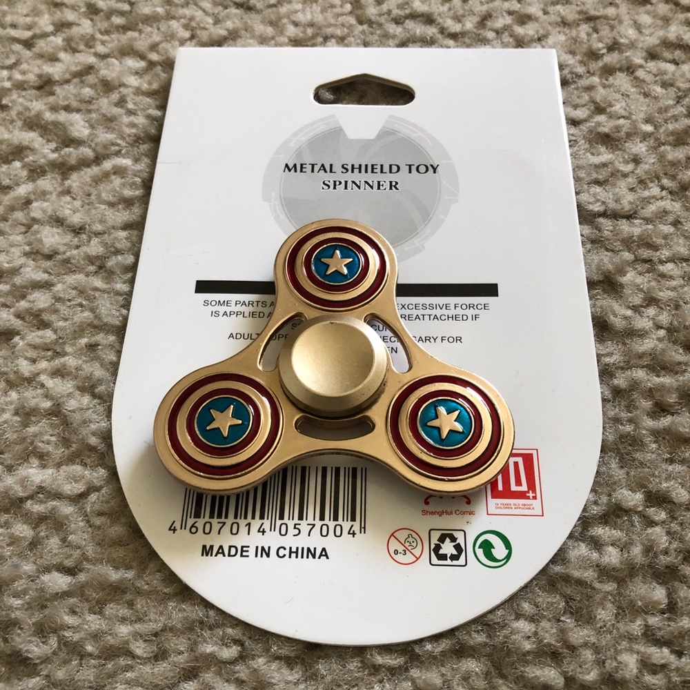 Metal Shield Spinner - Picture 3 of 4